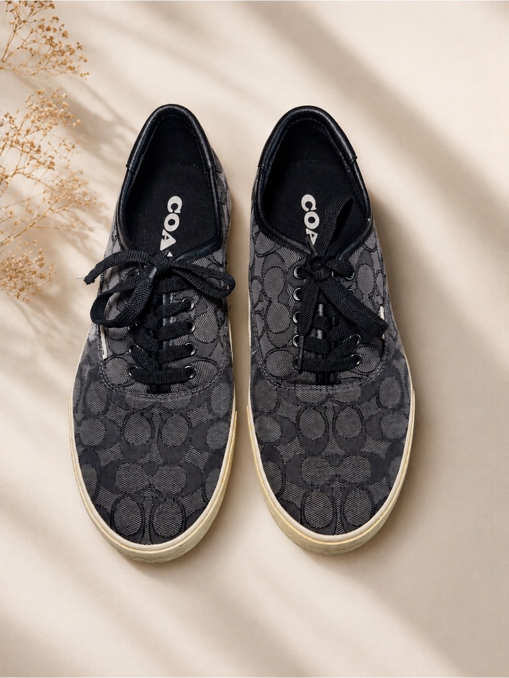 Coach Signature Monogram Lace-Up Sneakers US
10 / EUR 43 - Designer Shoes